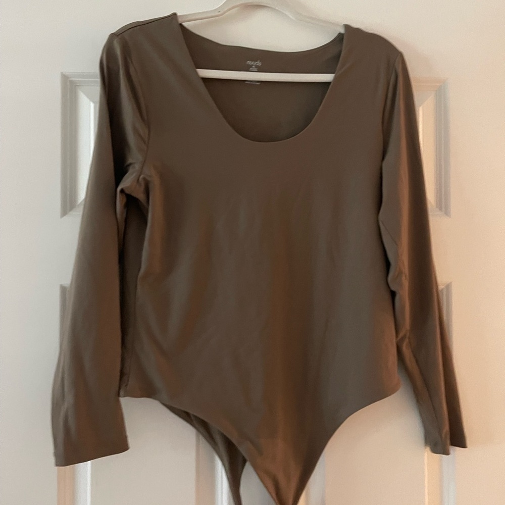 Nuuds Women’s Long Sleeve Scoop Neck Bodysuit - Mocha